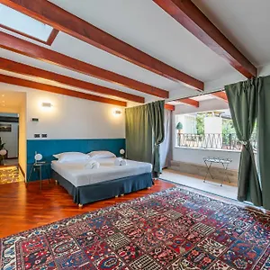 Apartment De Amicis' Nest - Center Italy